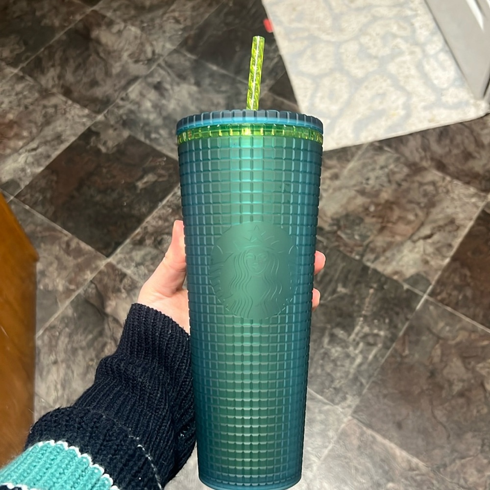 Starbucks Venti Iced Beverage Cup